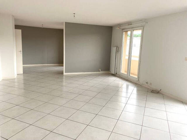 Rent Apartment appartement 5 rooms 122 m² Clermont-Ferrand 63000