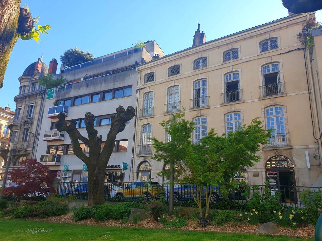 Vente Appartement 4 pièces 110 m² Bourg-en-Bresse 01000