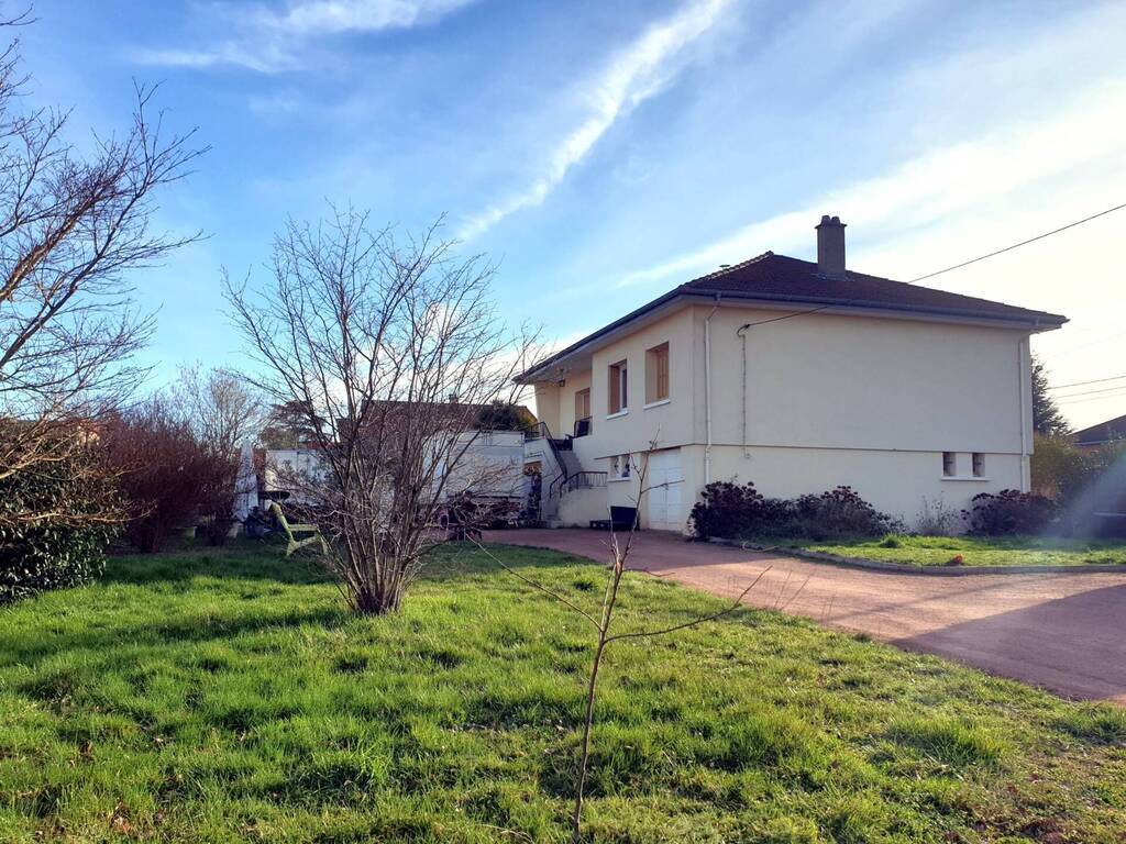 Vente Maison 7 pièces 115 m² Bourg-en-Bresse 01000