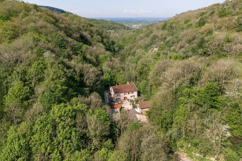 Vente Maison 12 pièces 540 m² Bourg-en-Bresse 01000