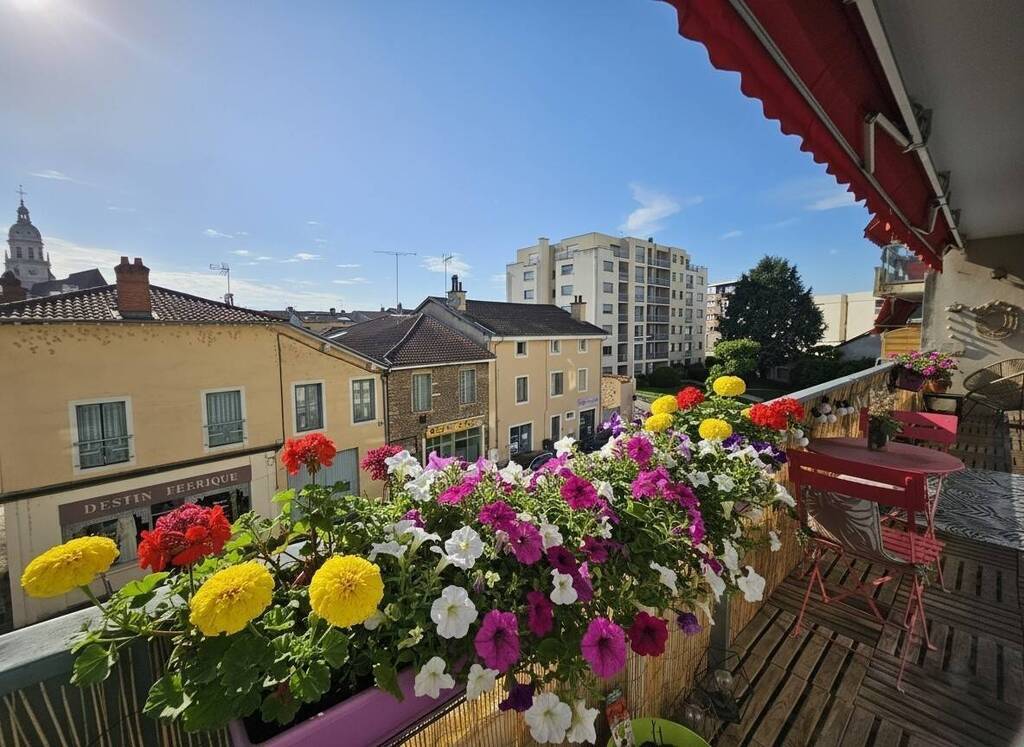 Vente Appartement 4 pièces 87 m² Bourg-en-Bresse 01000