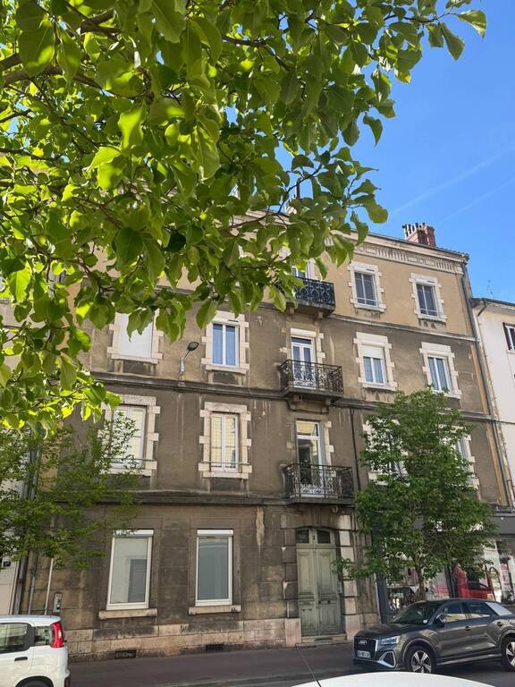 Vente Appartement 4 pièces 87 m² Bourg-en-Bresse 01000