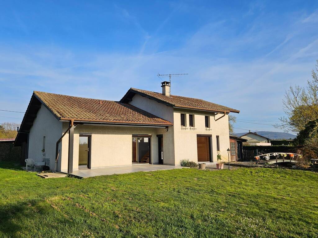 Vente Maison 6 pièces 128 m² Bourg-en-Bresse 01000