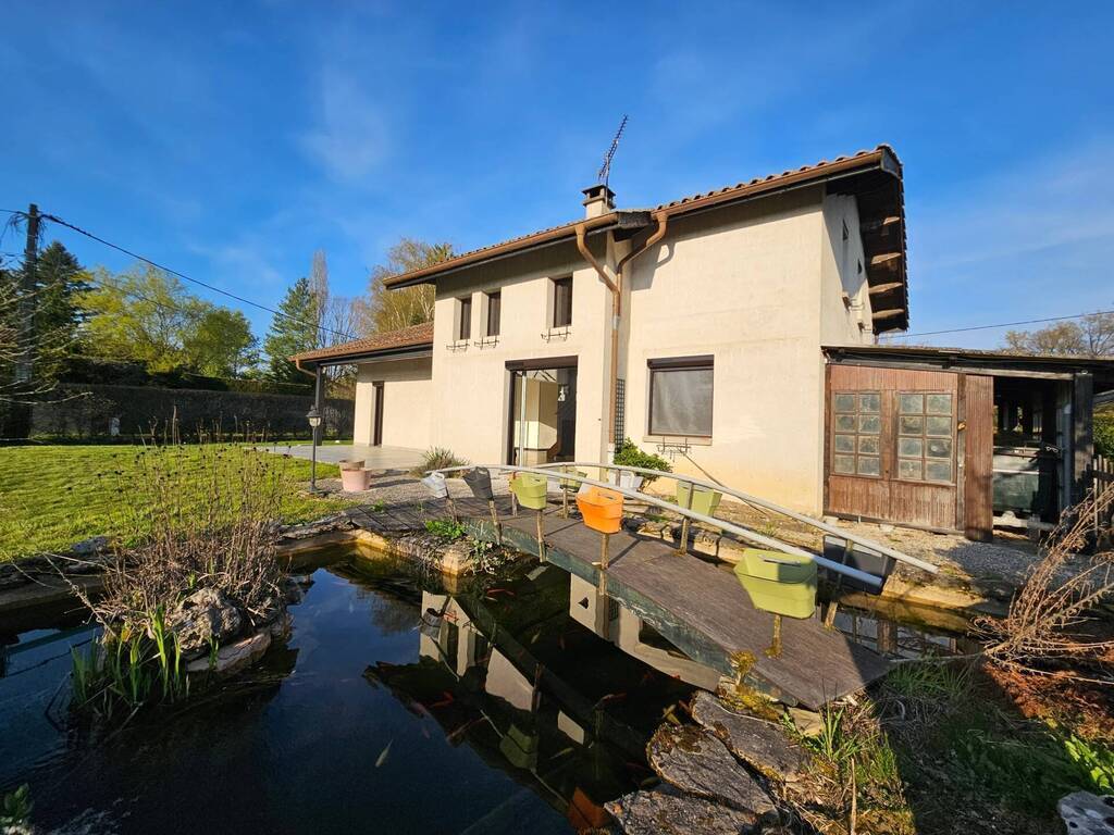Vente Maison 6 pièces 128 m² Saint-Étienne-du-Bois 01370