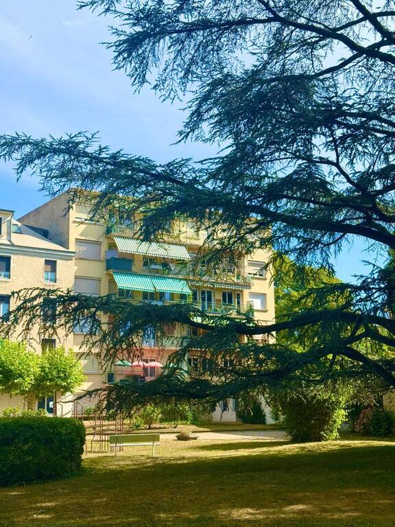 Vente Appartement 4 pièces 104 m² Bourg-en-Bresse 01000