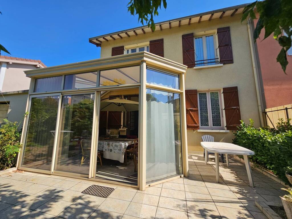 Vente Maison de ville 5 pièces 100.79 m² Bourg-en-Bresse 01000