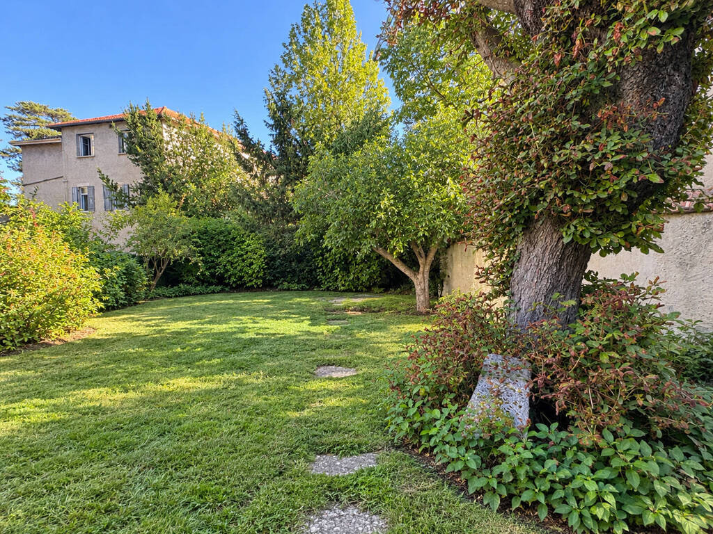Vente Appartement 6 pièces Bourg-en-Bresse 01000