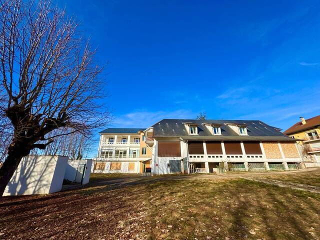 Buy Building immeuble Hauteville-Lompnés 01110