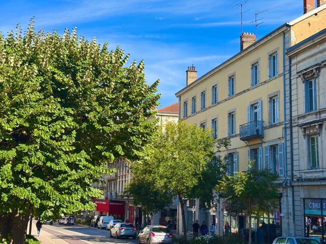 Buy Apartment appartement 4 rooms 90 m² Bourg-en-Bresse 01000