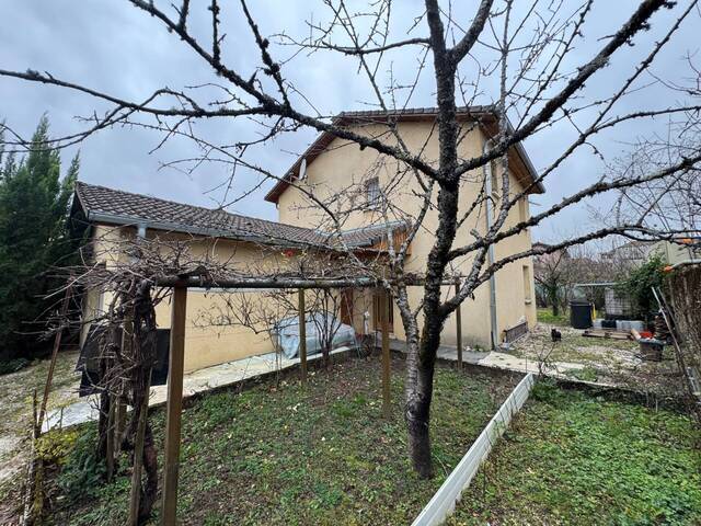 Vente Maison de ville 4 pièces 100 m² Oyonnax 01100