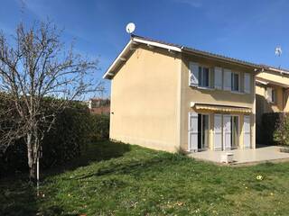 Vendu Maison 5 pièces 105 m² Bourg-en-Bresse 01000