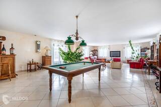 Buy House maison de ville 7 rooms 300 m² Jujurieux 01640