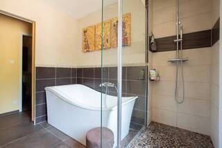 Vente Maison 12 pièces 540 m² Bourg-en-Bresse 01000