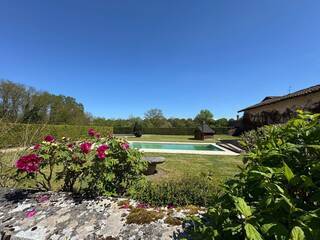 Vente Maison 10 pièces 380 m² Bourg-en-Bresse 01000