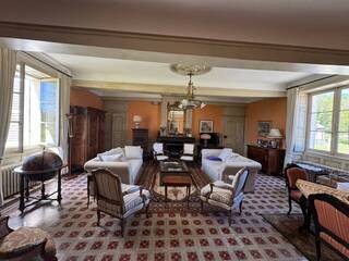 Vente Maison 10 pièces 380 m² Bourg-en-Bresse 01000