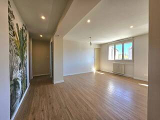 Vente Appartement 3 pièces 67 m² Bourg-en-Bresse 01000