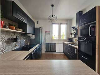 Vente Appartement 4 pièces 87 m² Bourg-en-Bresse 01000