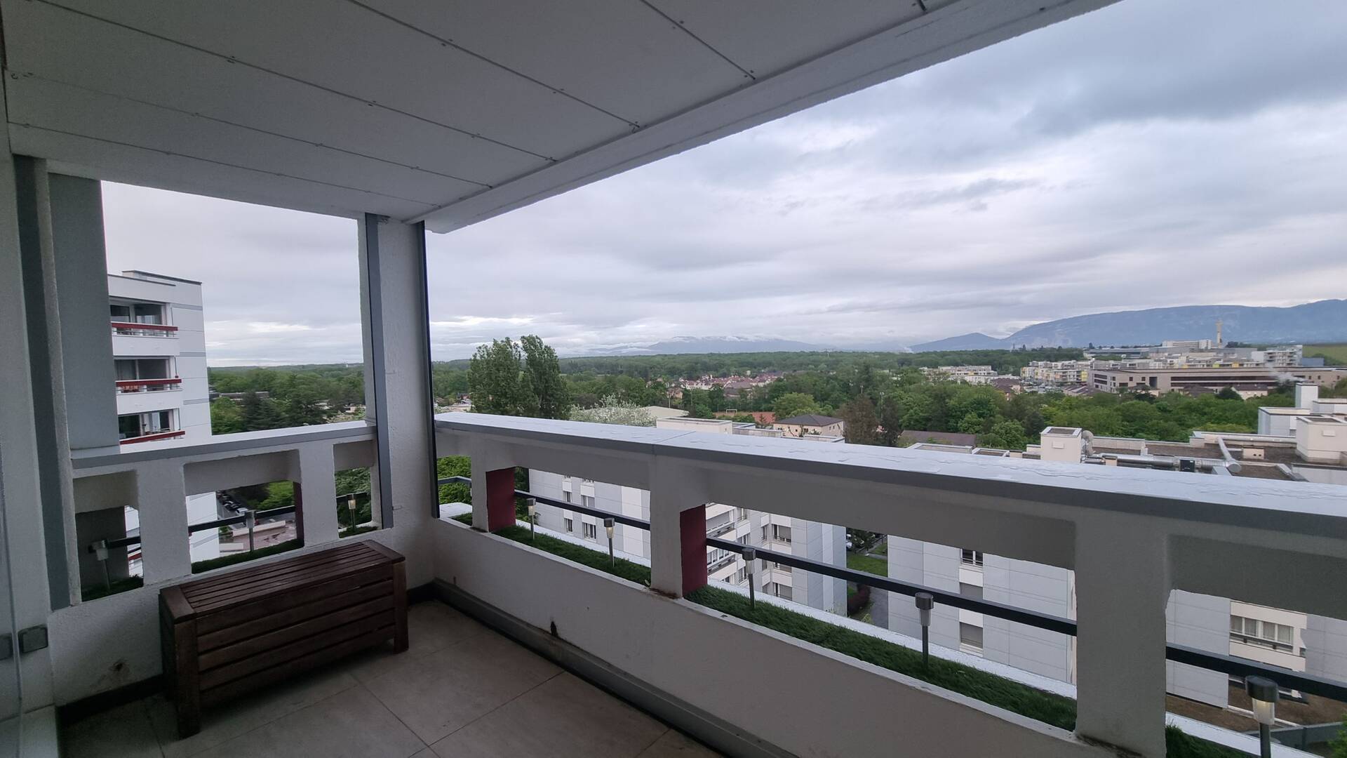 Apartments for rent in FerneyVoltaire, PrévessinMoëns, Gex, SaintGenisPouilly and