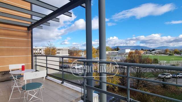 Location Appartement duplex 6 pièces 133 m² Ferney-Voltaire 01210