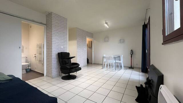 Rent Apartment appartement 1 room 28.48 m² Cessy 01170