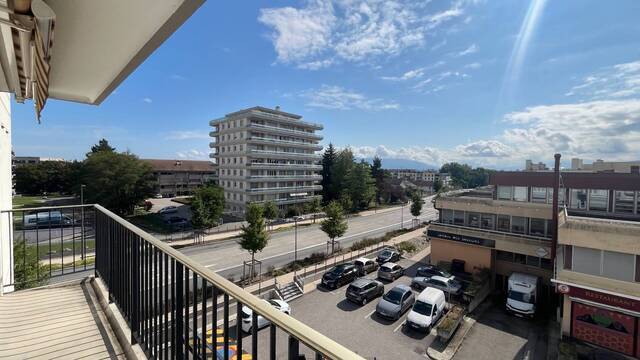 Acheter Appartement 2 pièces 52.99 m² Ferney-Voltaire 01210 CENTRE VILLE