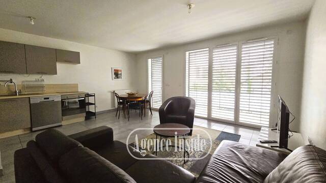 Location Appartement 3 pièces 70 m² Saint-Genis-Pouilly 01630