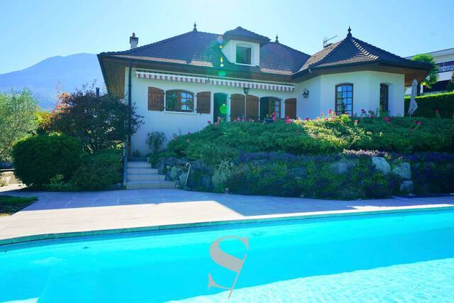 Sold House villa 6 rooms 157 m² Aix-les-Bains (73100)