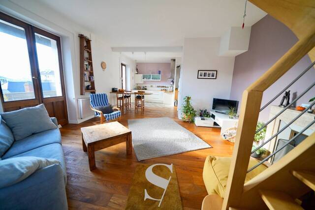 Sale Apartment t3 84 m² Annecy (74000)