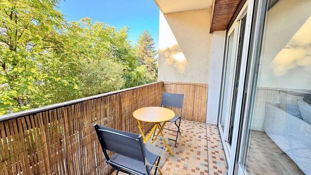 Sale Apartment t3 65 m² Annecy (74000)
