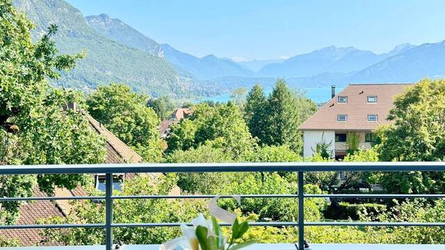 Sale Apartment t5 152 m² Annecy-le-Vieux (74940)