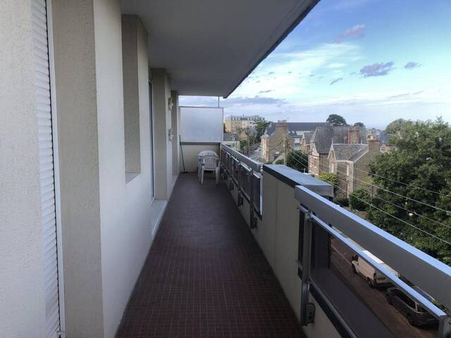 Location Appartement t3 4 pièces 75 m² Dinard 35800