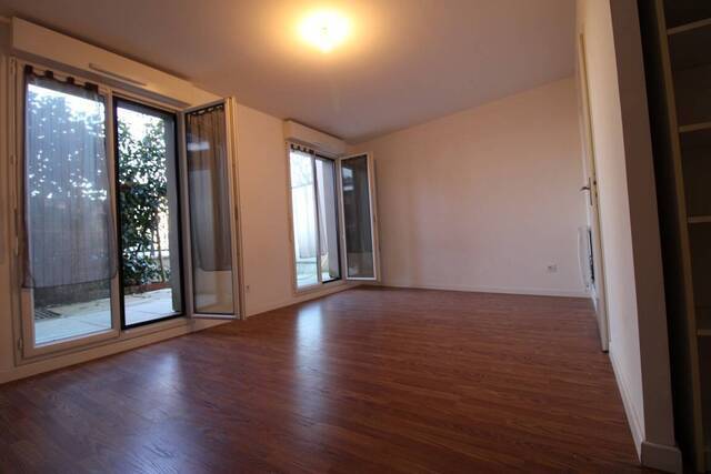 Location Appartement studio 1 pièce 29 m² Saint-Herblain 44800