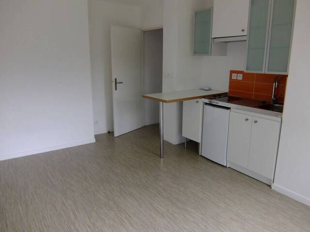 Location Appartement studio 1 pièce 22 m² Nantes 44100 Zola