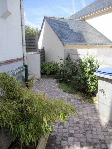 Location Appartement studio 1 pièce 15 m² Nantes 44300