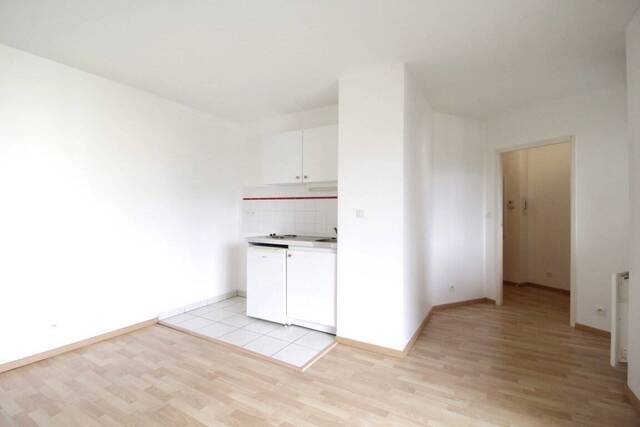 Location Appartement studio 1 pièce 26 m² Saint-Nazaire 44600