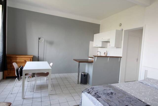 Location Appartement studio 1 pièce 31 m² Nantes 44200