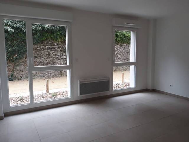 Location Appartement studio 1 pièce 30 m² Sainte-Luce-sur-Loire 44980