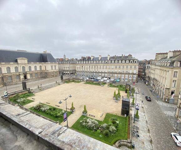Location Appartement t3 44 m² Rennes 35000 PLEIN CENTRE HISTORIQUE