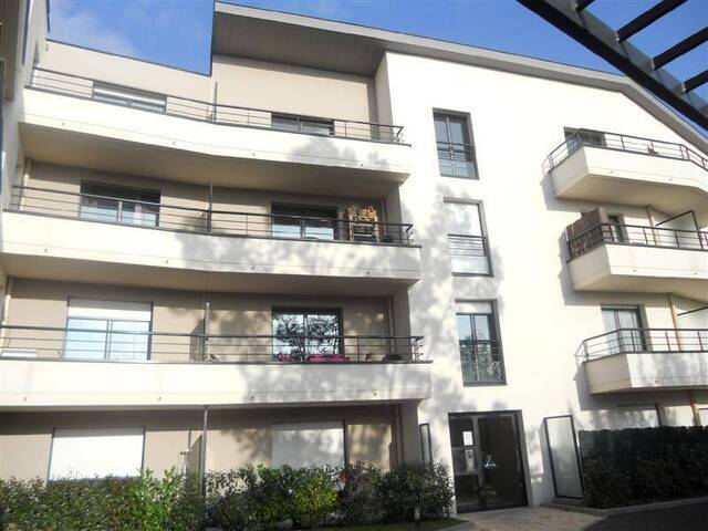 Location Appartement studio 1 pièce 28 m² Saint-Herblain 44800