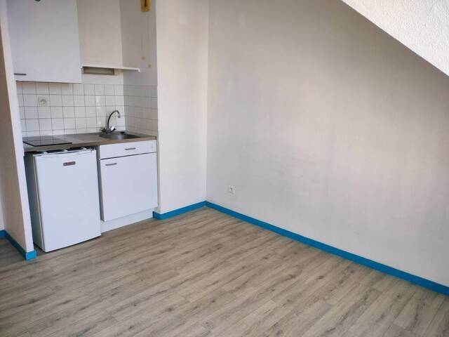 Location Appartement studio 1 pièce 17 m² Nantes 44000 Cité des congrès