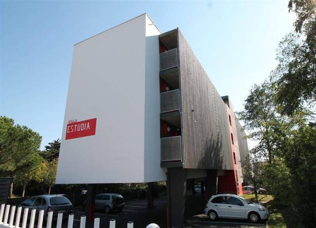 Location Appartement studio 1 pièce 21 m² Saint-Nazaire 44600