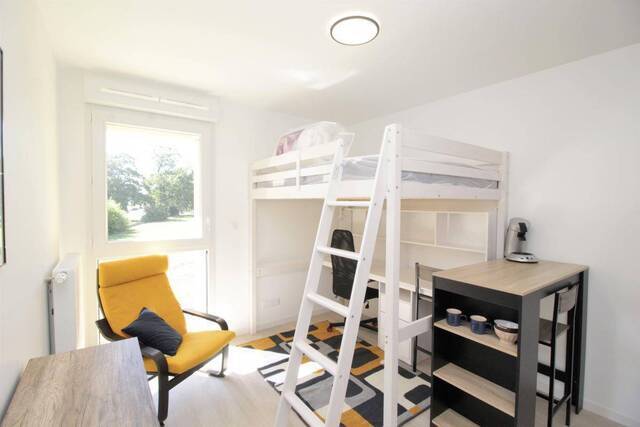 Location Appartement studio 1 pièce 18 m² Saint-Nazaire 44600