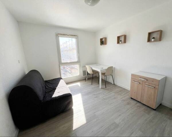 Location Appartement studio 1 pièce 19 m² Nantes 44300 Bourgeonnière-Petit Port