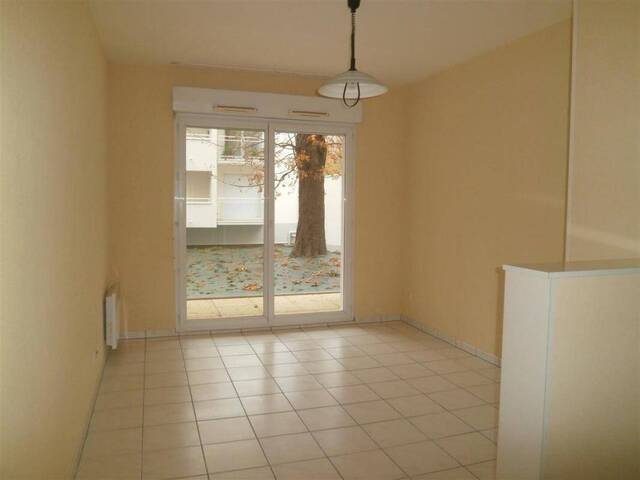 Location Appartement studio 1 pièce 21 m² Nantes 44000