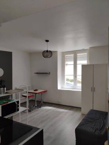 Location Appartement studio 1 pièce 18 m² Nantes 44000 Centre ville