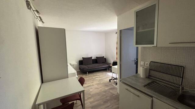 Location Appartement studio 1 pièce 18 m² Nantes 44000 Centre ville
