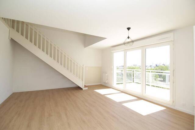 Location Appartement duplex/triplex 4 pièces 107 m² Saint-Nazaire 44600