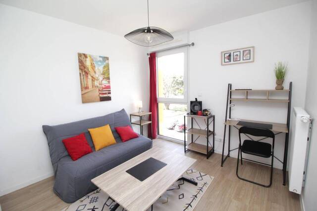 Location Appartement studio 1 pièce 17 m² Saint-Nazaire 44600