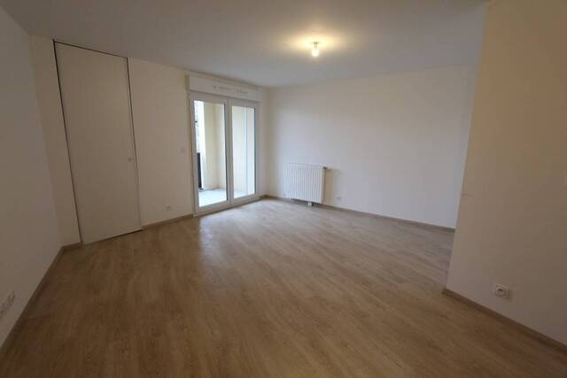 Location Appartement studio 1 pièce 31 m² Sainte-Luce-sur-Loire 44980