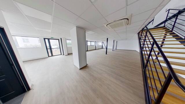 Rent Professional space bureaux 284 m² Annecy 74000